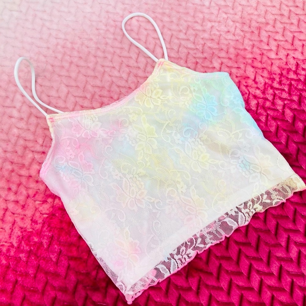 🌸✌️Rainbow lace crop top